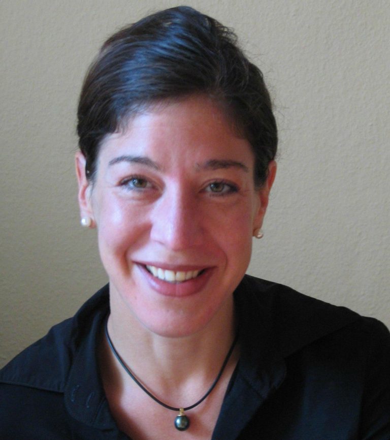 Anne van Aaken