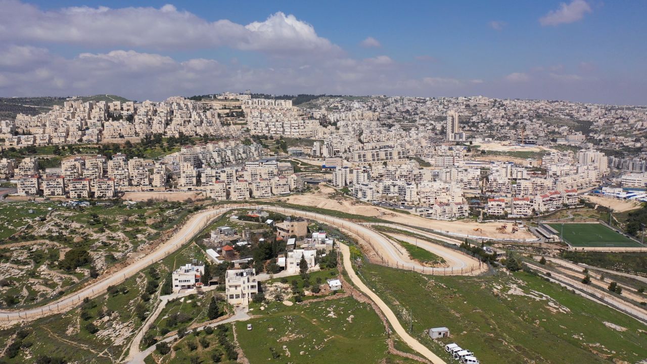 Read more about the article Archipelago Camps: A Journey Through Time and Space Following the Suspension of Law